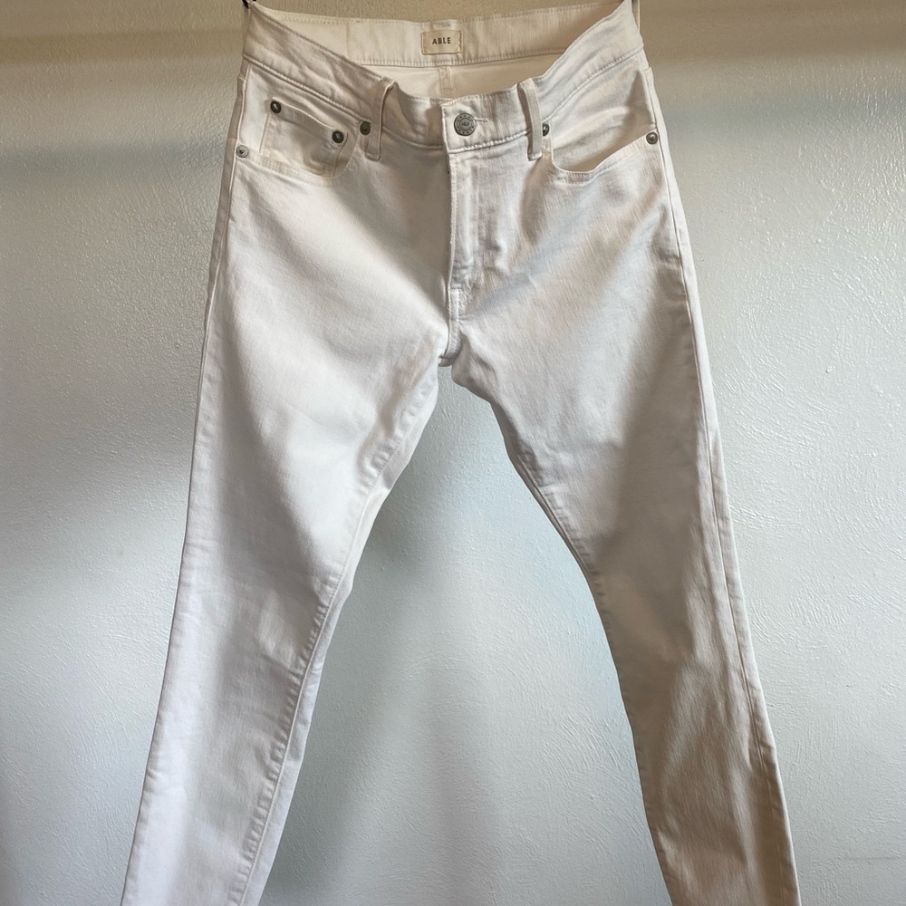 Able white skinny jean, size 26